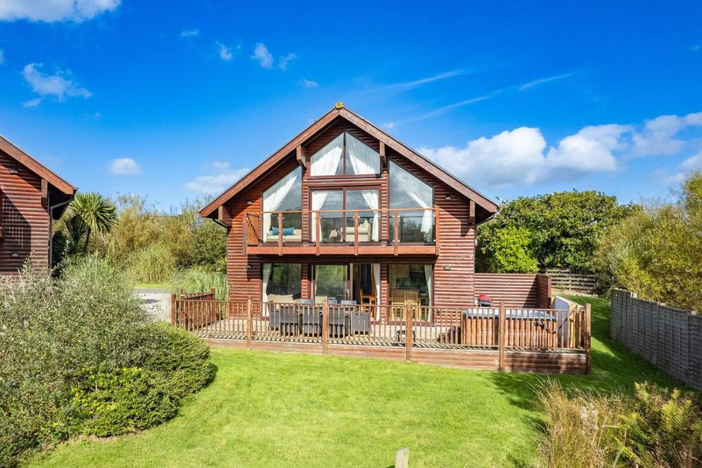 Exterior view at Skylark cottage in Cornwall