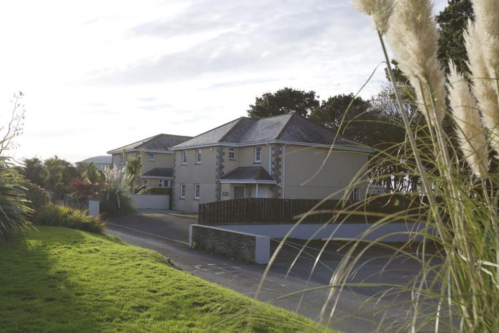 Woodlands, Little Carloggas, St Mawgan, Newquay, Cornwall, TR8 4EQ